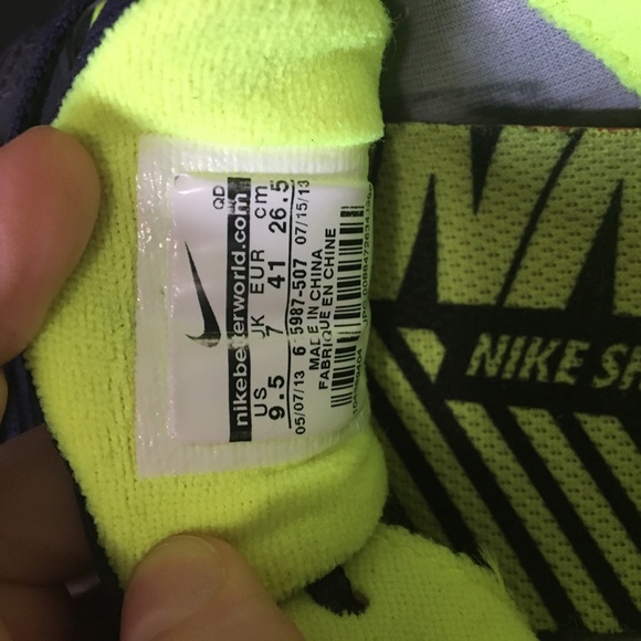 Nike Running Shoes - Picture 5 of 8